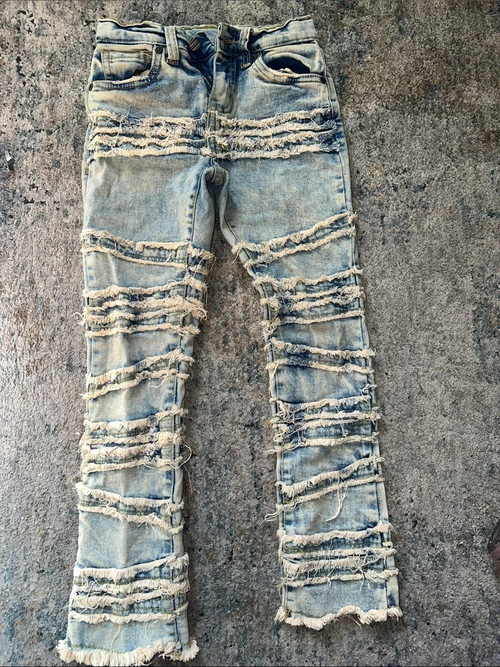 Distressed Light Wash Ripped Jeans - Picture 2 of 3